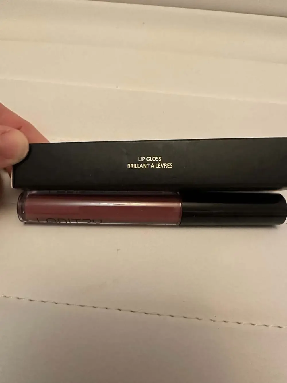 Laritzy Cosmetics brand new